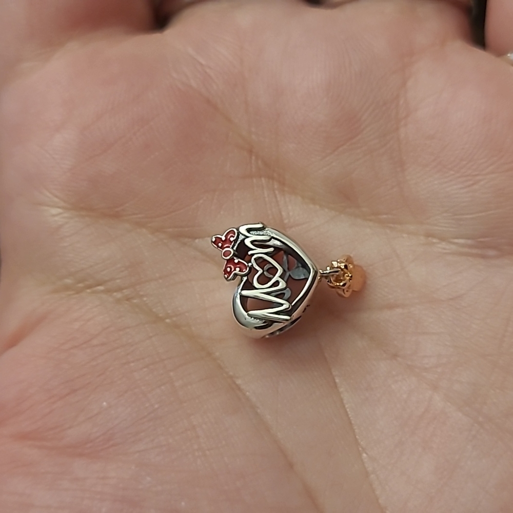 Minnie Mouse charm - Picture 2 of 5